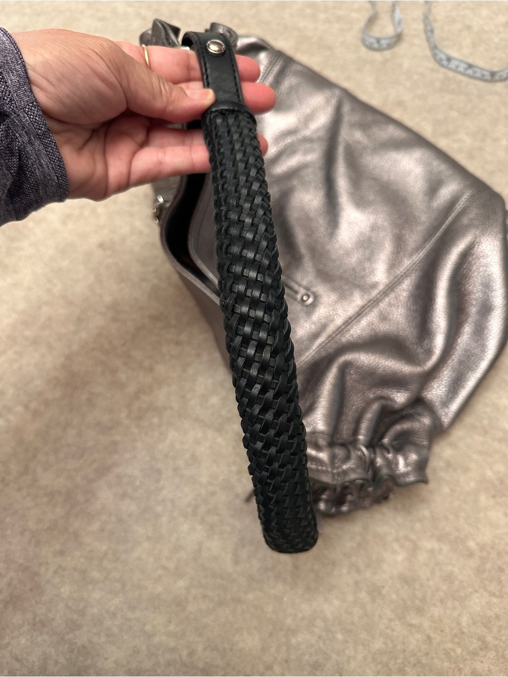B. Makowsky Y2K Silver Metallic Leather Hobo Shoulder Bag Purse - Picture 6 of 14